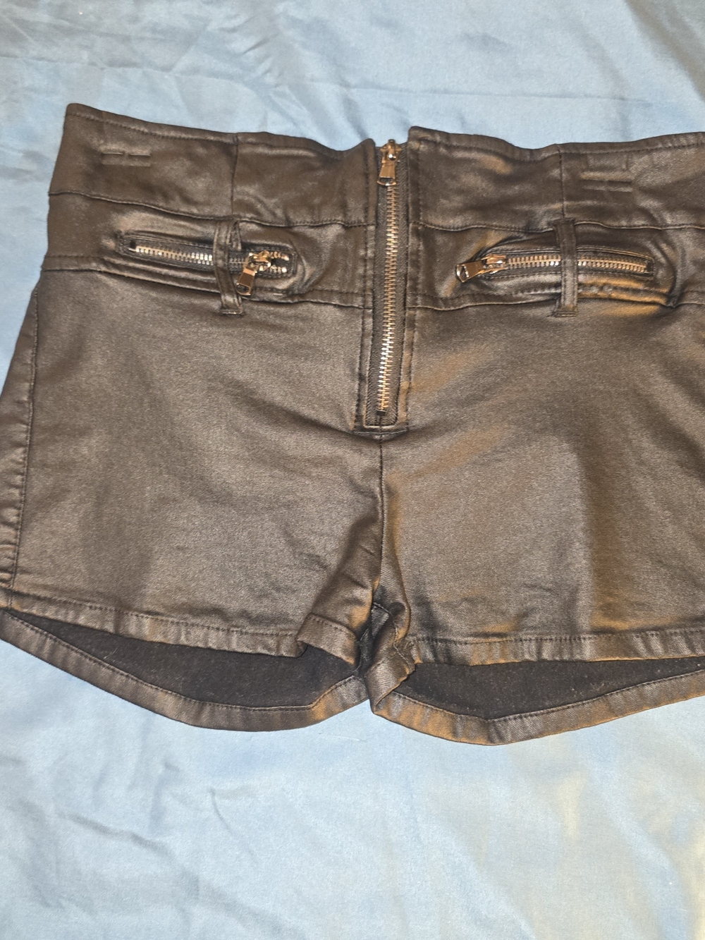Source Unknown Black High-Waist Faux Leather Shorts with Front Zips
